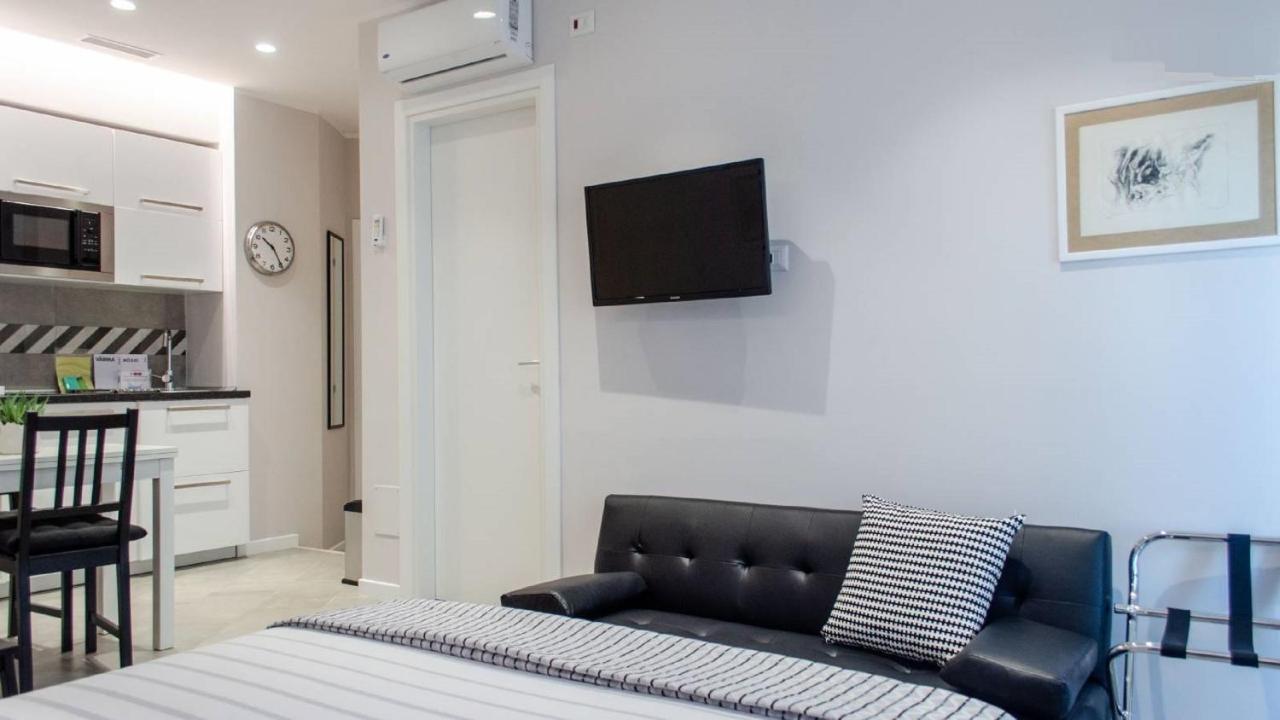 Interno 1 Ciampino Roma Luxury Apartment Con Balcone Ngoại thất bức ảnh