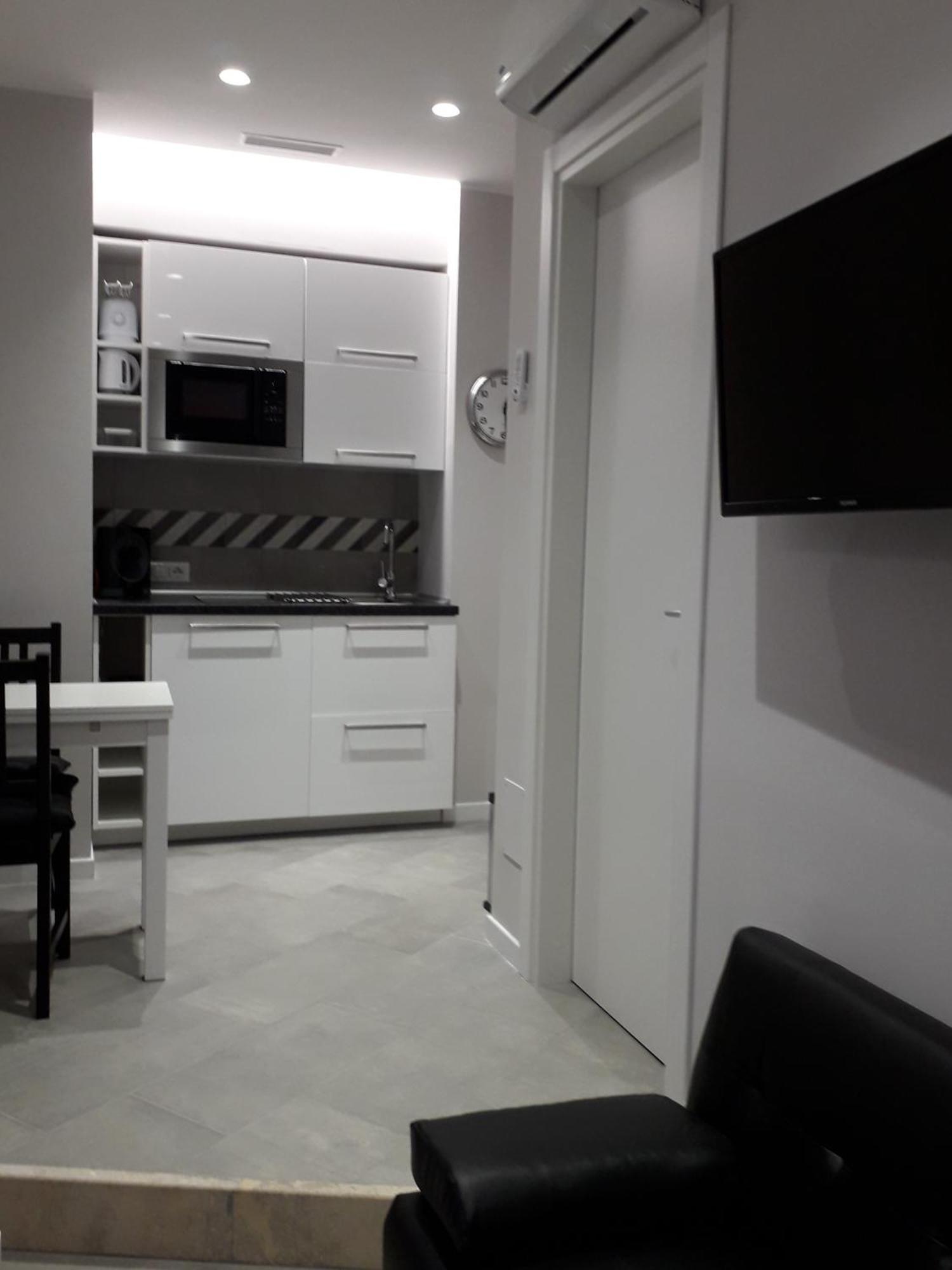 Interno 1 Ciampino Roma Luxury Apartment Con Balcone Phòng bức ảnh